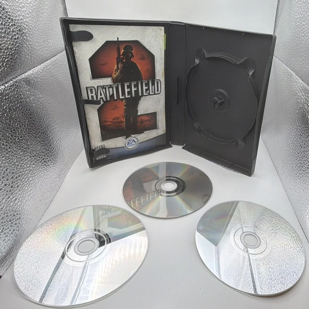EA Games Battlefield 2 PC CD-ROM 2005 Shooter Video Game Manual Included T-Teen